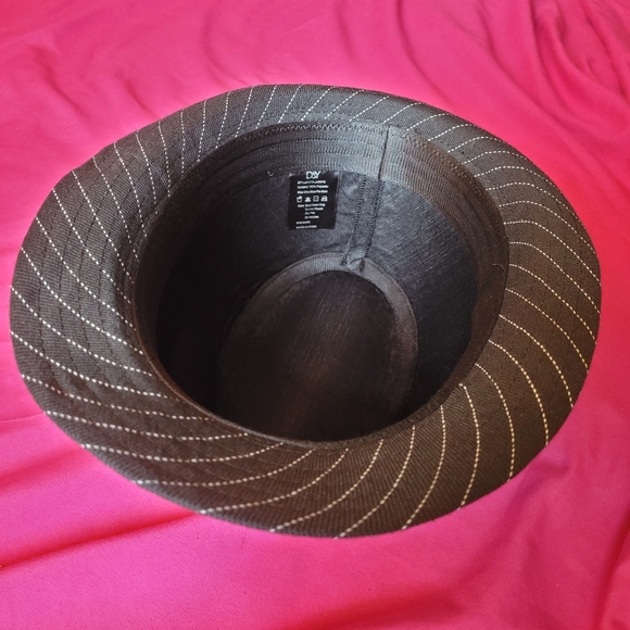 Pinstripe Fedora - Picture 4 of 4
